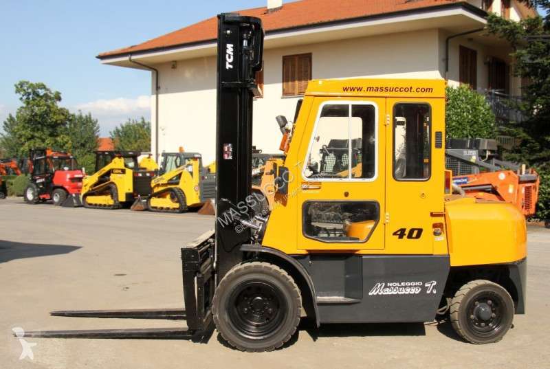 Carrello elevatore diesel TCM FD40T2 usato - Photo 2